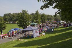 Flohmarkt in der Bonner Rheinaue
© Michael Sondermann - Bundesstadt Bonn