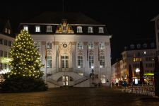 Altes Rathaus | Abendaufnahme in der Weihnachtszeit
© Giacomo Zucca - Bundesstadt Bonn