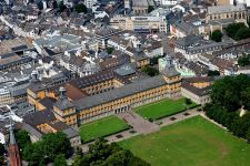 Luftaufnahme Universität Bonn
© Michael Sondermann - Bundesstadt Bonn